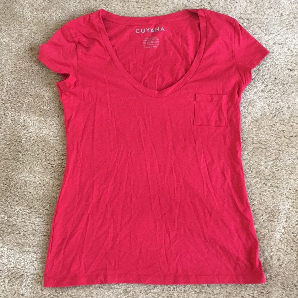NWOT Cuyana 100% pima cotton v-neck tshirt in red